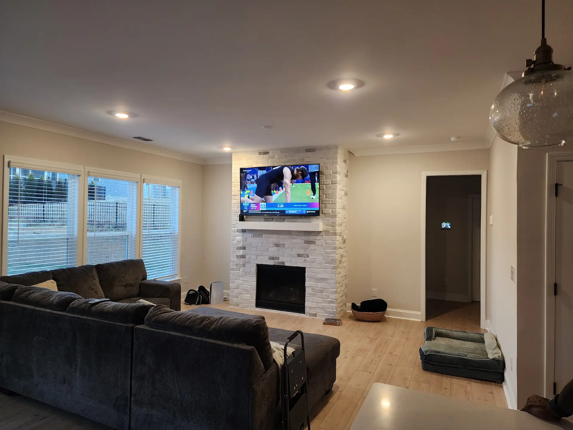 TV mounting service in Huntersville NC